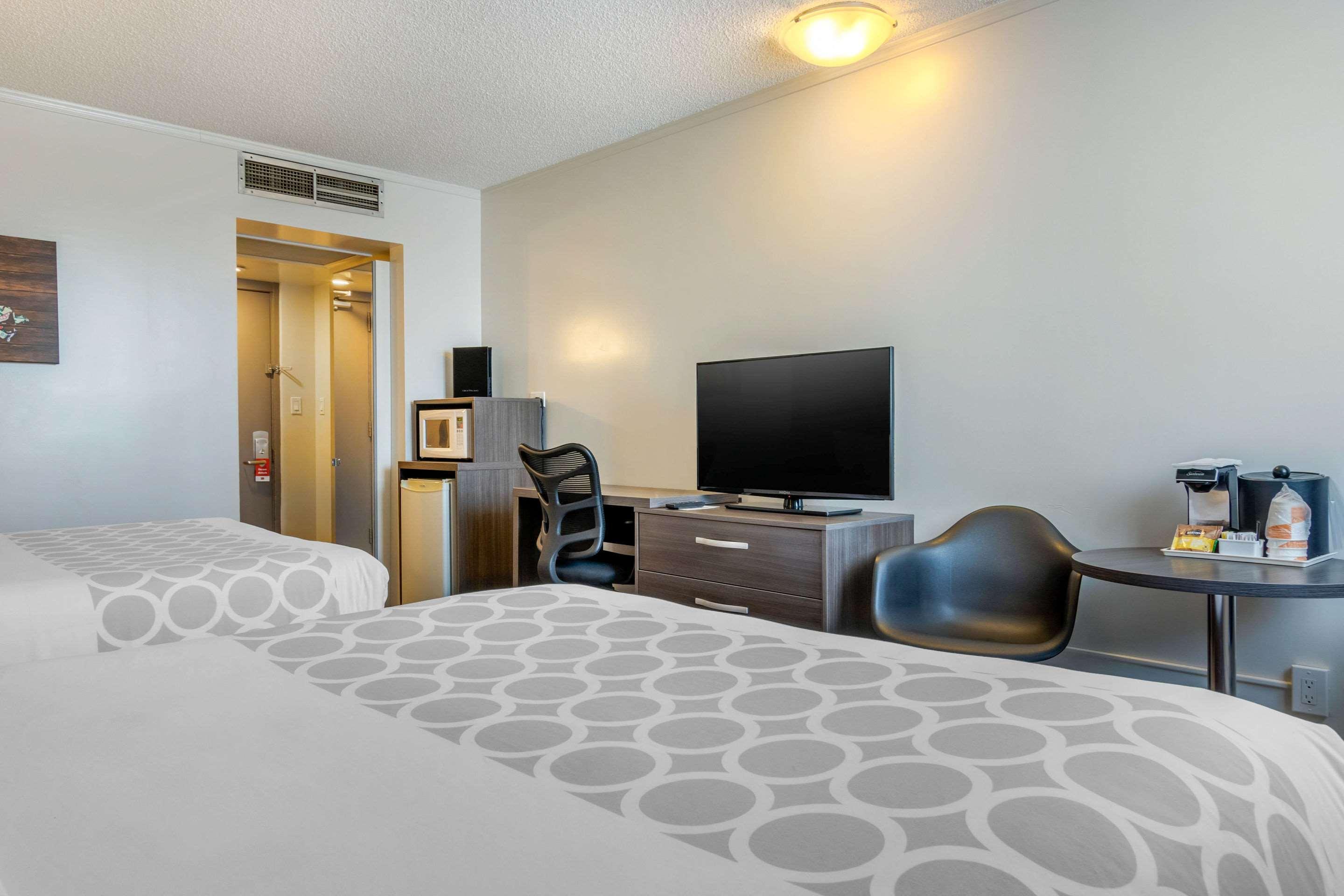 Super 8 By Wyndham Macleod Trail Calgary Hotel Ngoại thất bức ảnh